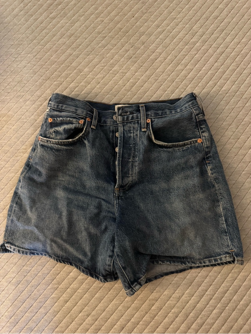 Citizens of Humanity Marlow dark wash denim shorts